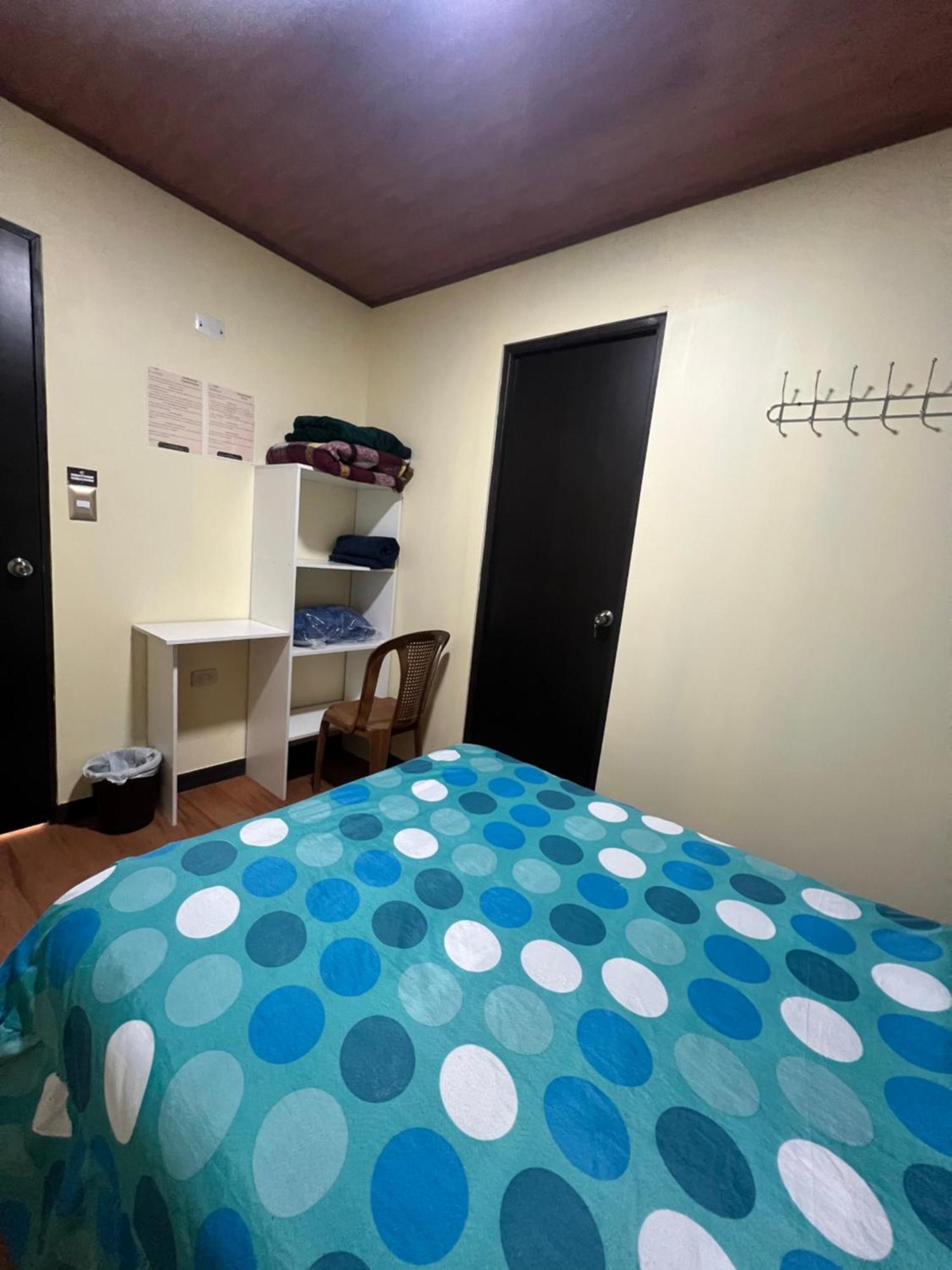 C&M Exclusive Private Rooms Quetzaltenango Exterior foto